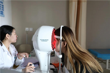 屈光矯視,?，斎鹨曆劭?上海眼科醫(yī)院